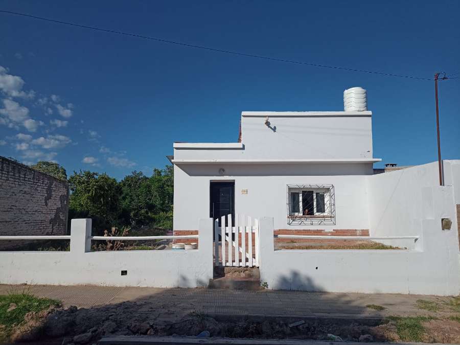 En Victoria, Casa en Alquiler · dueño directo · 3 dorm · 6 ambientes · 100 m² de lote - Imagen 1
