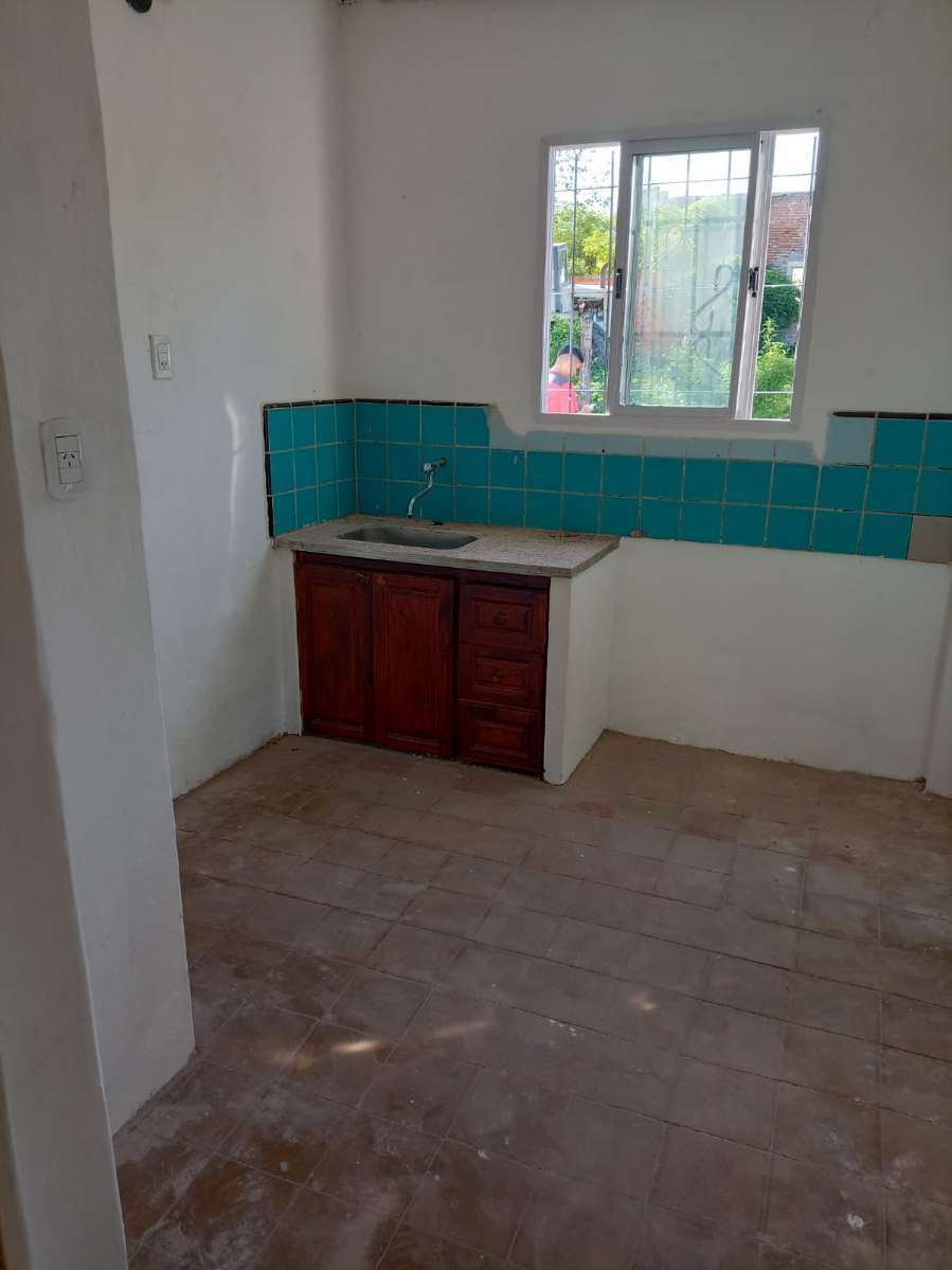 Se Alquila Casa De 3 Dormitorios, Con Amplio Patio, En Excelente Ubicacin. - Casa en Alquiler en Victoria con 3 dorm., 6 amb., 90 m2 cubiertos y 100 m2 totales - imagen 9