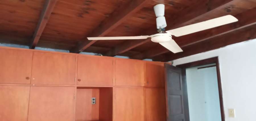 Casa Y Local Comercial En Venta Exelente Ubicacion - Casa en Venta en Necochea con 3 dorm., 220 m2 cubiertos y 400 m2 totales - imagen 8