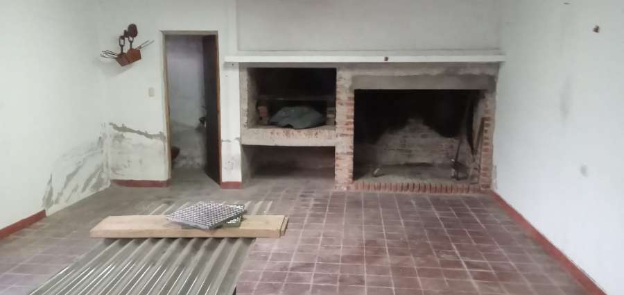 Casa Y Local Comercial En Venta Exelente Ubicacion - Casa en Venta en Necochea con 3 dorm., 220 m2 cubiertos y 400 m2 totales - imagen 9