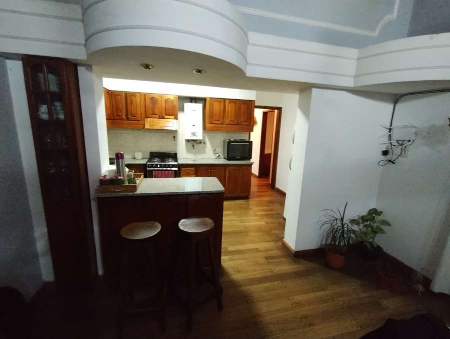 Oportunidad: Casa en Venta en Río Cuarto · dueño directo · 3 dorm · 2 cocheras · 300 m² de lote - Imagen 1