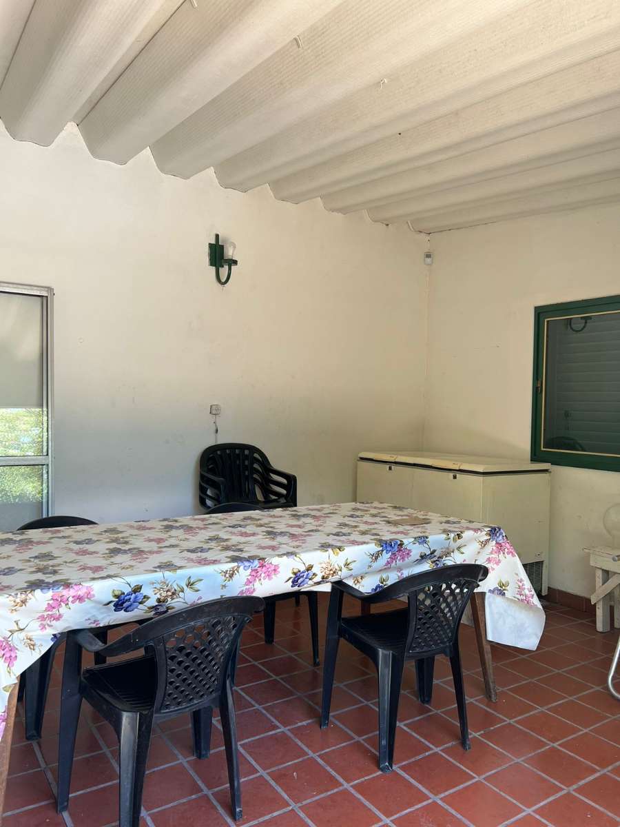 Oportunidad: Casa en Temporario en La Plata · dueño directo · 1 dorm · 1,3 ha - Imagen 2