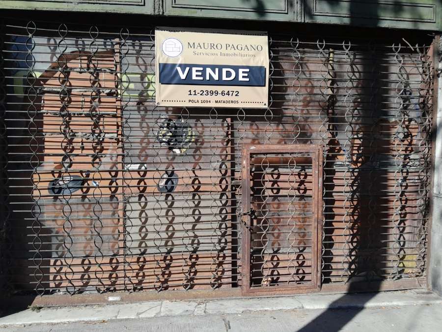Terreno para edificar o casa a refaccionar con local y cochera de 136 m² en Nueva Pompeya - Imagen 3