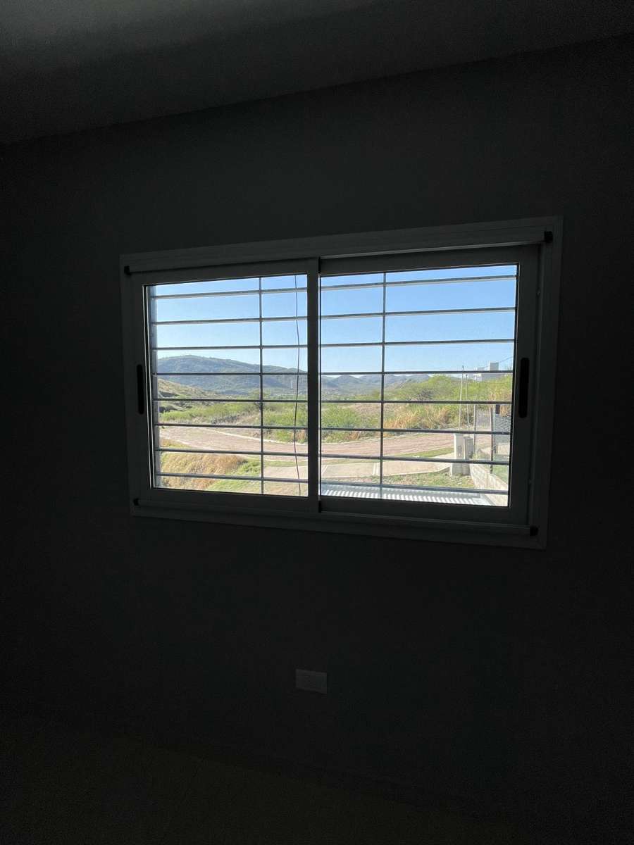Excelente Duplex - Departamento en Alquiler en La Calera con 2 dorm. y 4 amb. - imagen 4