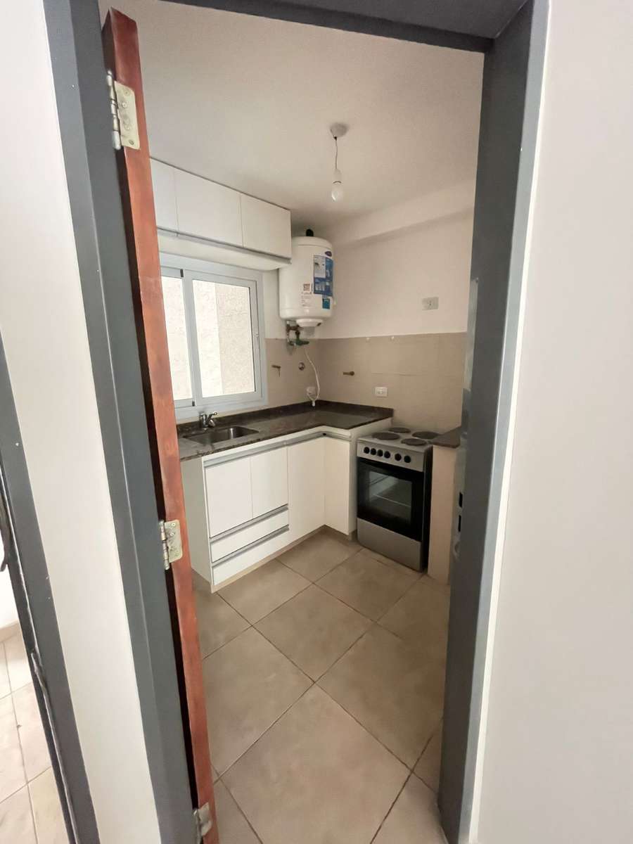 Departamento Con Balcon A Metros De Nuevocentro - Departamento en Alquiler en Córdoba con 1 dorm. y 1 amb. - imagen 4