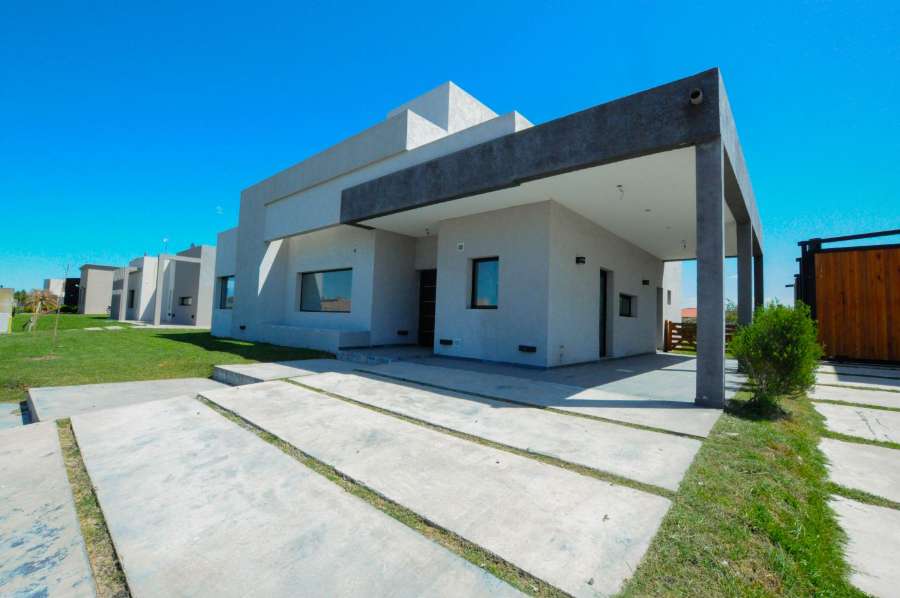 Venta De Casa 4 Ambientes Horizontes Al Sur - Corredor Verde - Canning - Casa en Venta en Canning con 3 dorm., 4 amb., 192 m2 cubiertos y 650 m2 totales - imagen 9