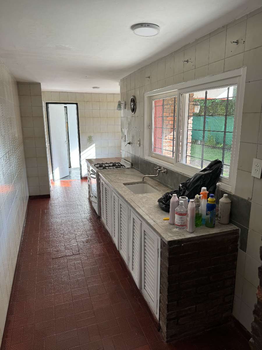 Tu próxima Casa en Venta en Don Torcuato · dueño directo · 4 o más dorm · cochera · 400 m² de lote - Imagen 4