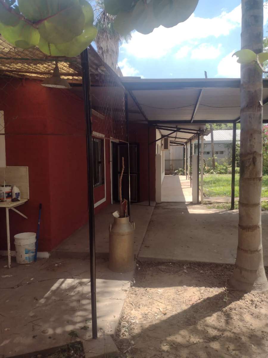 Casa Con Quincho - Casa en Alquiler en Resistencia con 2 dorm., 4 amb. y 1.800 m2 totales - imagen 7