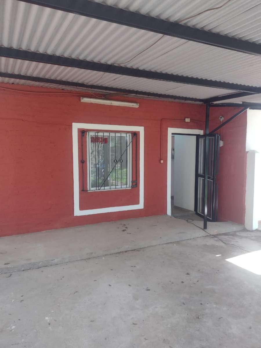 Casa Con Quincho - Casa en Alquiler en Resistencia con 2 dorm., 4 amb. y 1.800 m2 totales - imagen 5