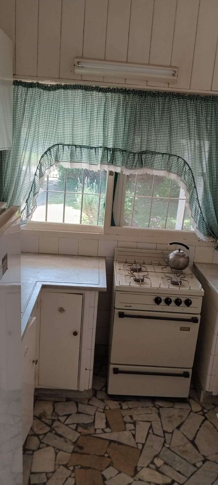 Casa en Venta en Necochea, · dueño directo · 3 dorm · cochera · 300 m² de lote - Imagen 4
