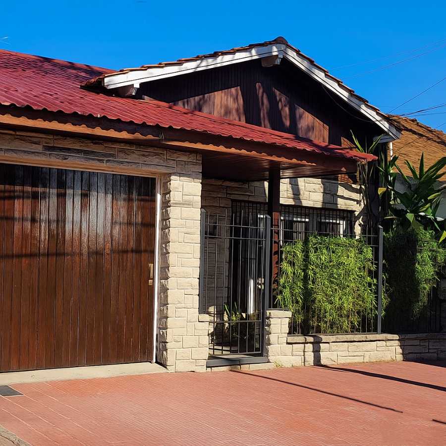 CASA 3 AMBIENTES CON COCHERA EN MARTÍNEZ - Imagen 3