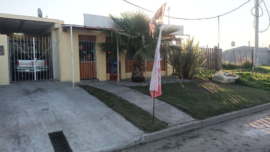 Casa en Venta en Oliveros, · dueño directo · 4 o más dorm · cochera · 300 m² de lote - Imagen 1