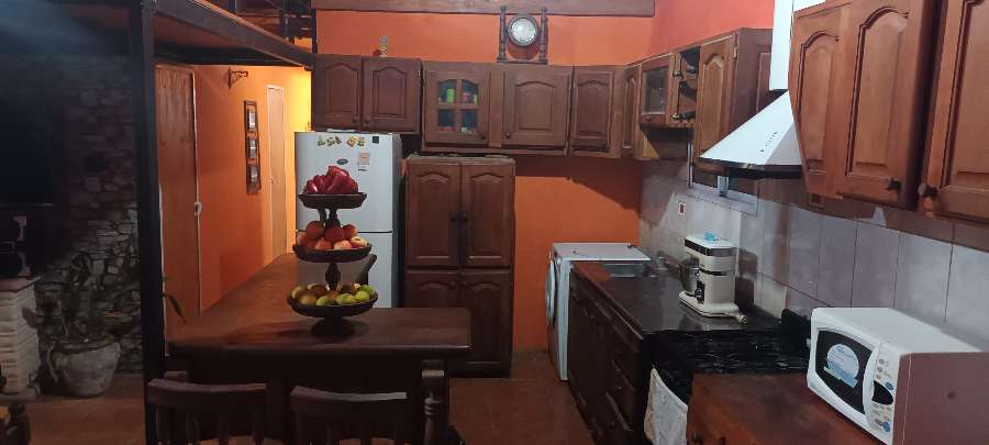 Vendo Casona En Timbues - Casa en Venta en Oliveros con 4 dorm., 6 amb., 200 m2 cubiertos y 300 m2 totales - imagen 15