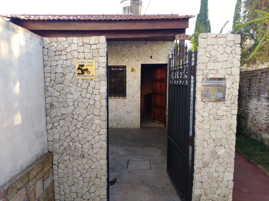 Casa única en San Antonio de Padua en Venta · dueño directo · 3 dorm · cochera · 80 m² de lote - Imagen 4