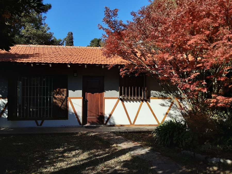 Entorno De Bosque En Zona Residencial - Casa en Venta en Villa Gesell con 3 dorm., 4 amb., 85 m2 cubiertos y 503 m2 totales - imagen 7