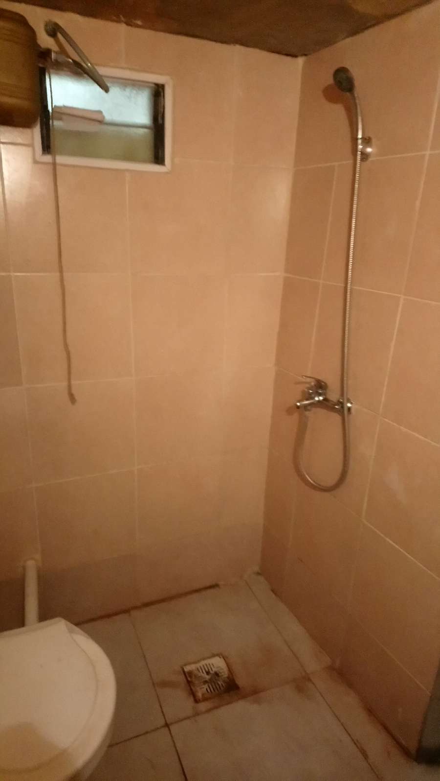 Galpn Parablico Interno Con Oficina Y Bao. - Galpón en Alquiler en Rosario con 321 m2 cubiertos y 416 m2 totales - imagen 16