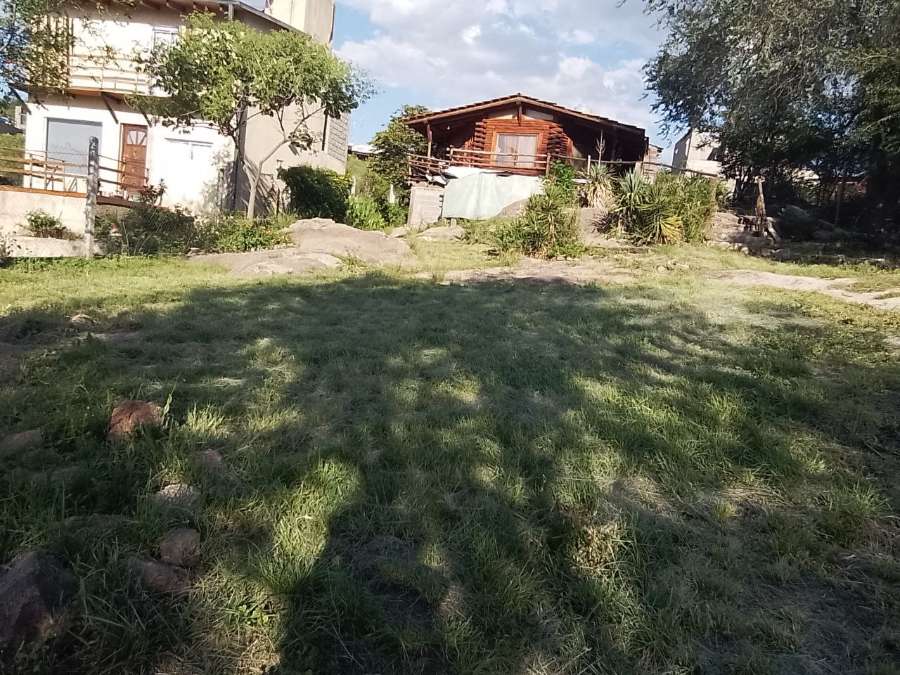 Terreno en Venta en Villa Carlos Paz · 800 m² de lote · dueño directo · 4 o más dorm · 6 ambientes - Imagen 1