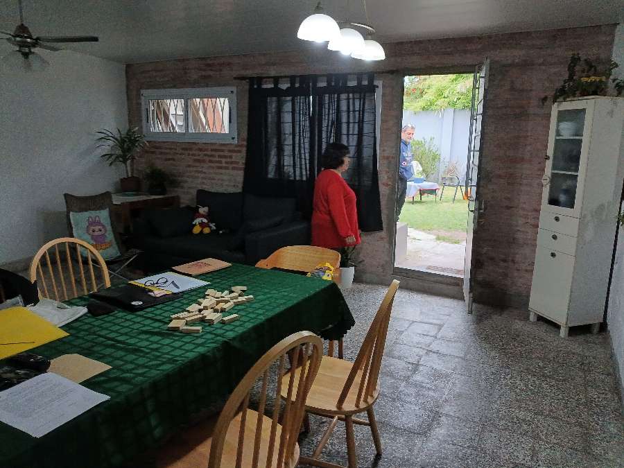 Vendo Linda Casa, Garage. Jardn. Vivienda. Comercial. Profesional - Casa en Venta en Bernal con 2 dorm., 4 amb., 96 m2 cubiertos y 196 m2 totales - imagen 4
