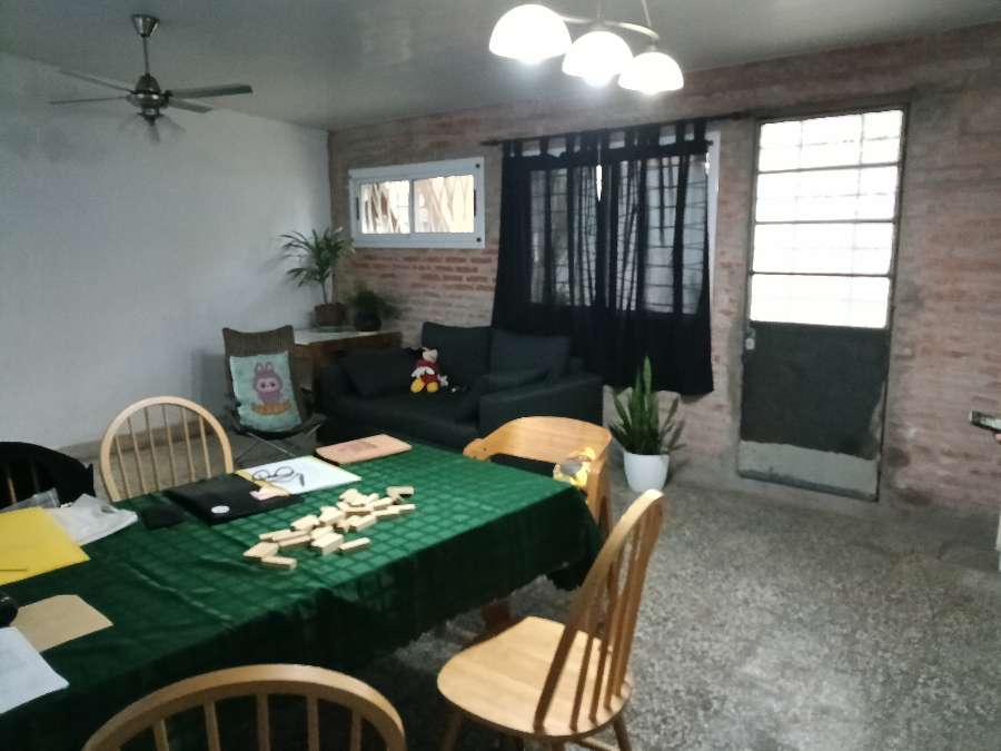 Vendo Linda Casa, Garage. Jardn. Vivienda. Comercial. Profesional - Casa en Venta en Bernal con 2 dorm., 4 amb., 96 m2 cubiertos y 196 m2 totales - imagen 17