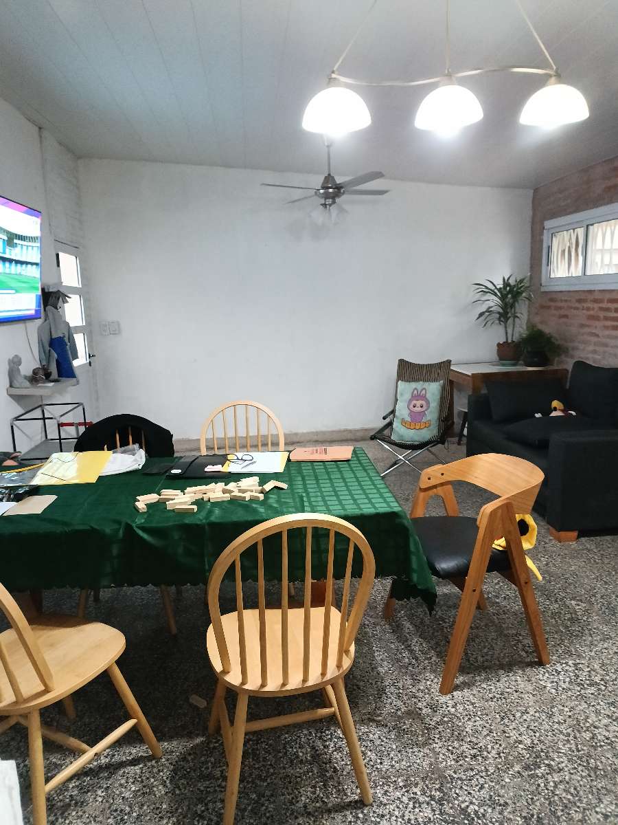 Vendo Linda Casa, Garage. Jardn. Vivienda. Comercial. Profesional - Casa en Venta en Bernal con 2 dorm., 4 amb., 96 m2 cubiertos y 196 m2 totales - imagen 22