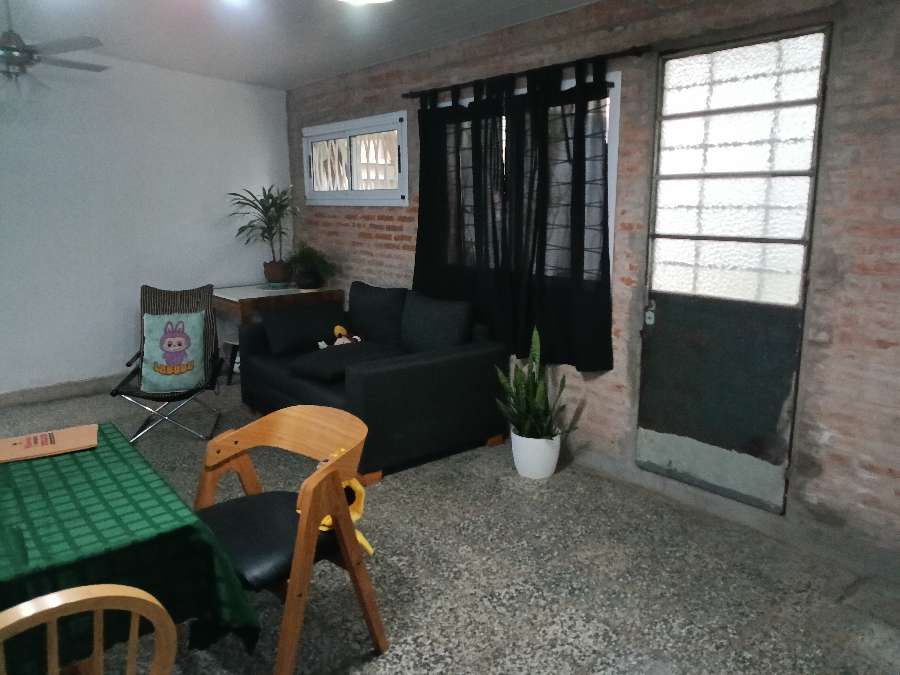 Vendo Linda Casa, Garage. Jardn. Vivienda. Comercial. Profesional - Casa en Venta en Bernal con 2 dorm., 4 amb., 96 m2 cubiertos y 196 m2 totales - imagen 23