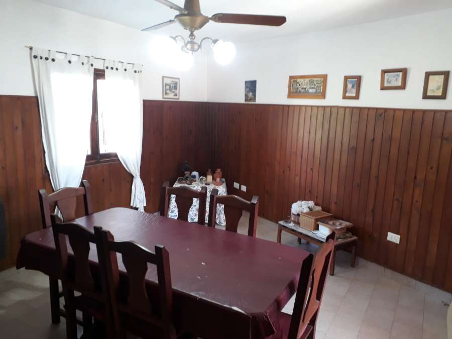 Vendo Casa En Barrio Bimaco - Casa en Venta en Río Cuarto con 3 dorm., 412 m2 cubiertos y 180 m2 totales - imagen 3