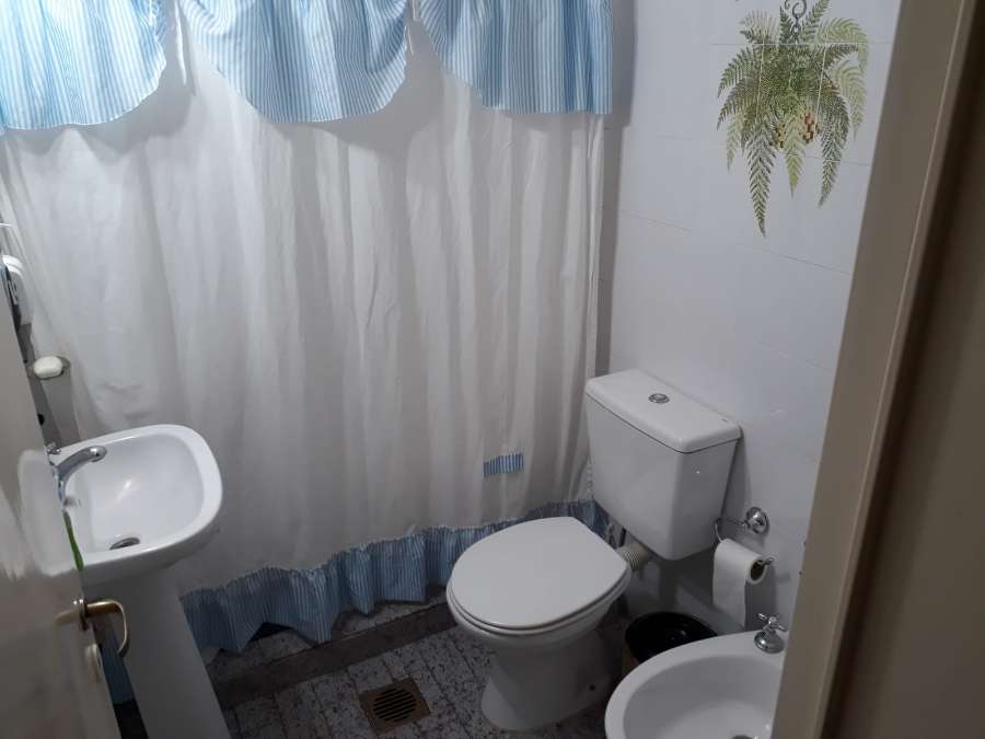 Vendo Casa En Barrio Bimaco - Casa en Venta en Río Cuarto con 3 dorm., 412 m2 cubiertos y 180 m2 totales - imagen 4