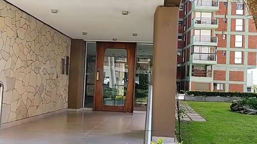 Casa en Venta en Pinamar con · dueño directo · 2 dorm · cochera · 70 m² de lote - Imagen 1