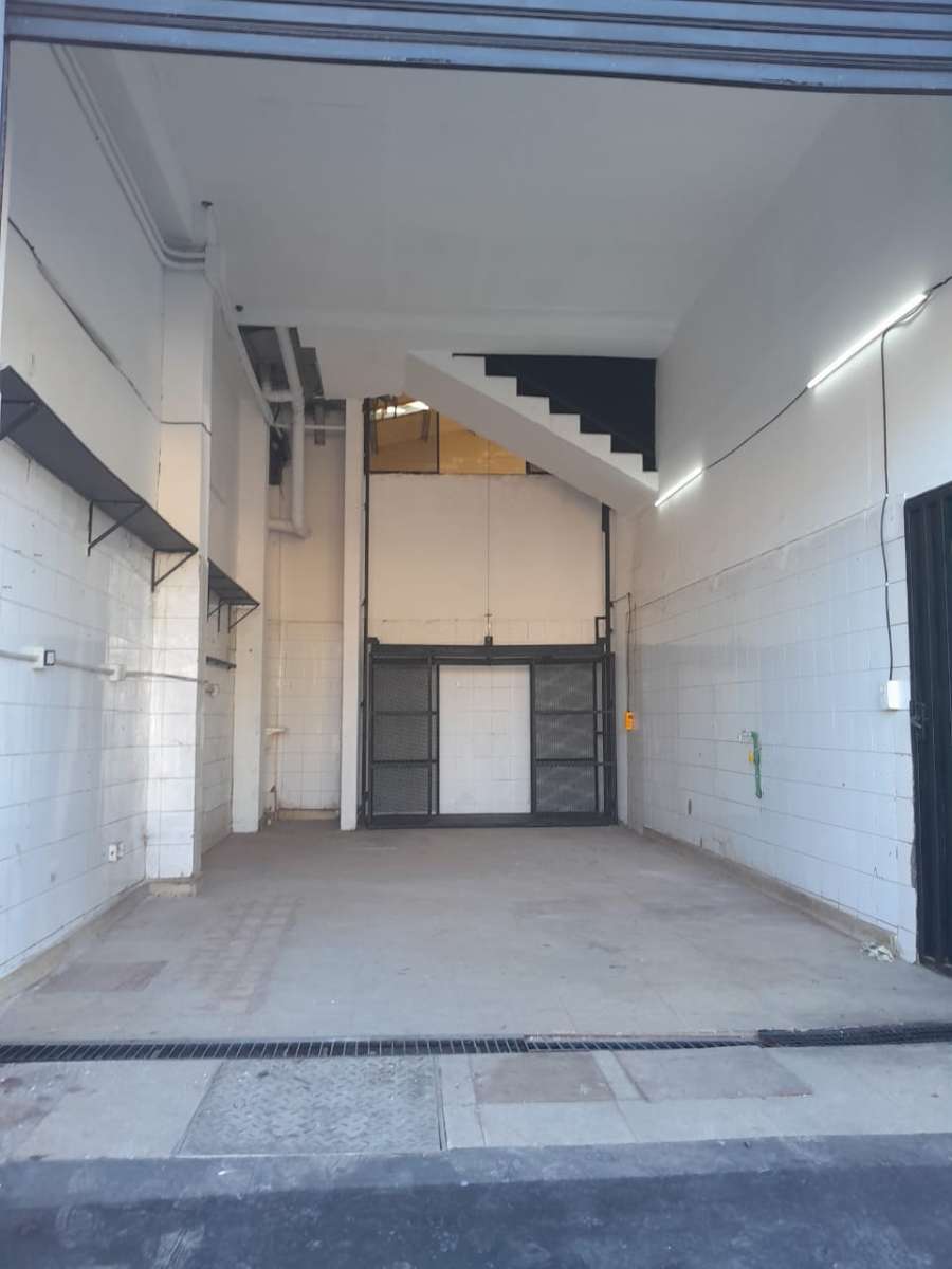 Galpón disponible en Tablada · dueño directo · cochera · 300 m² de lote - Imagen 3