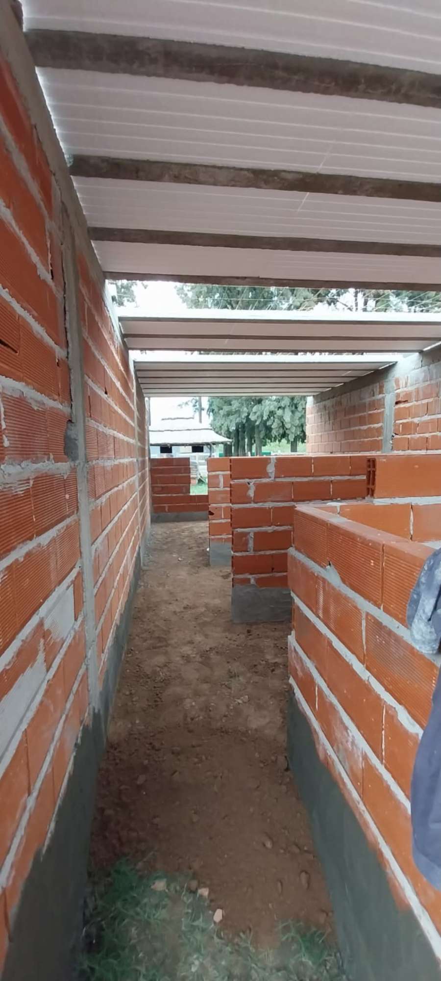 Terreno en venta en General Rodriguez, Buenos Aires, con construcción a terminar - Imagen 2