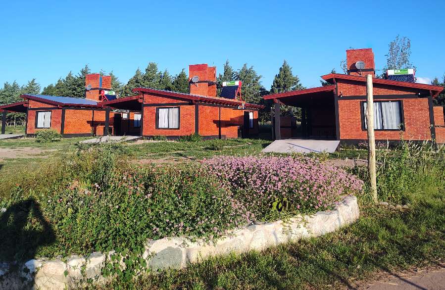 Casa En Temporario En Mina Clavero, Crdoba, 2 Dormitorios Y Cochera - Casa en Temporario en Mina Clavero con 2 dorm., 2 amb., 95 m2 cubiertos y 20.000 m2 totales - imagen 8