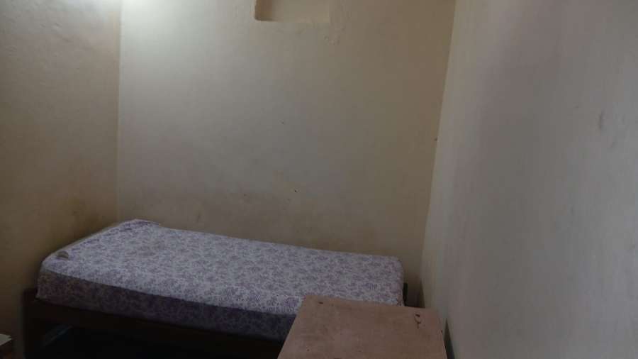 Hotel en alquiler en San Cristóbal, CABA, con baño y cocina compartidos - Imagen 2