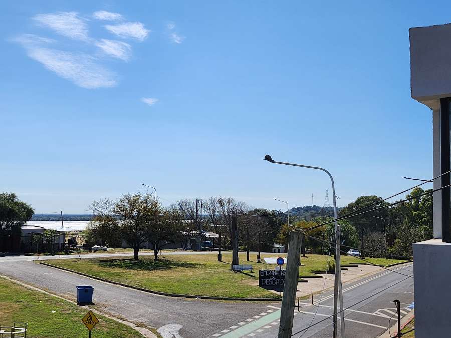 Comprar Casa en Paraná · dueño directo · 2 dorm · 2 cocheras · 97 m² de lote - Imagen 4