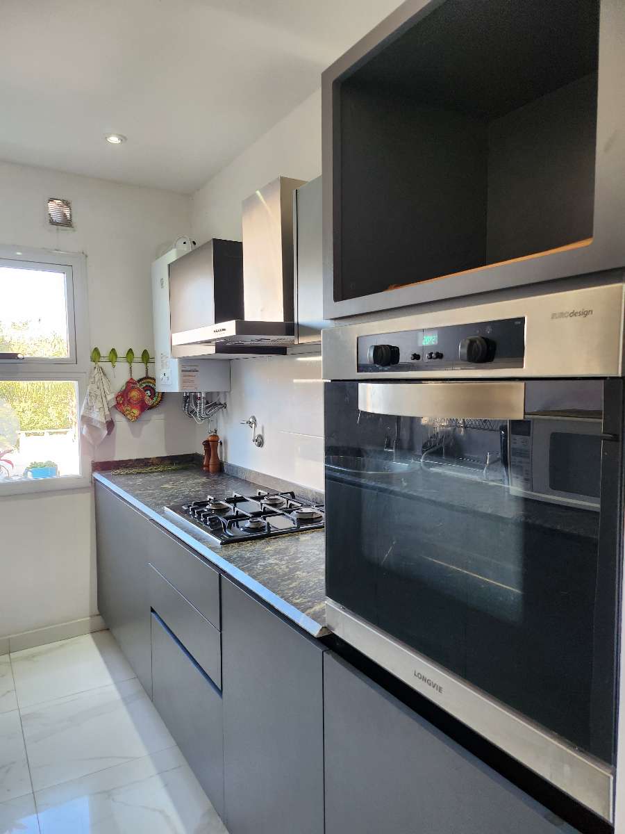 Casa En Venta En Barrio Thompson, Paran, Con Piscina Y Cochera Doble - Casa en Venta en Paraná con 2 dorm., 5 amb., 144 m2 cubiertos y 97 m2 totales - imagen 11