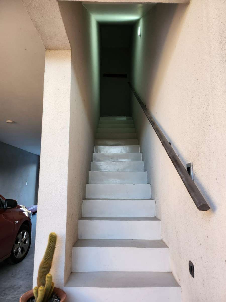 Casa En Venta En Barrio Thompson, Paran, Con Piscina Y Cochera Doble - Casa en Venta en Paraná con 2 dorm., 5 amb., 144 m2 cubiertos y 97 m2 totales - imagen 16