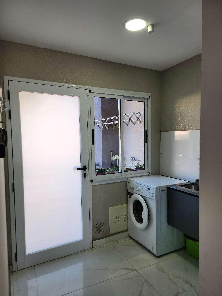Casa En Venta En Barrio Thompson, Paran, Con Piscina Y Cochera Doble - Casa en Venta en Paraná con 2 dorm., 5 amb., 144 m2 cubiertos y 97 m2 totales - imagen 18