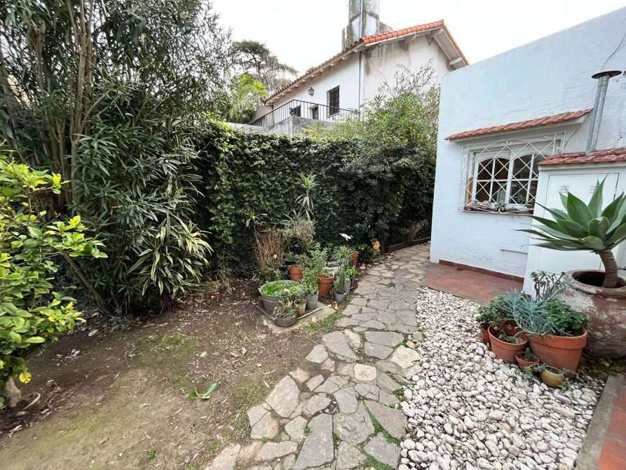 Casa En Venta En Temperley, Buenos Aires, 6 Ambientes Y 3 Baos - Casa en Venta en Temperley con 4 dorm., 6 amb., 200 m2 cubiertos y 390 m2 totales - imagen 20