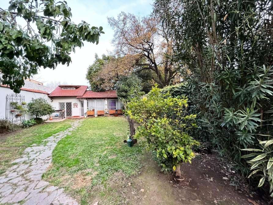Casa En Venta En Temperley, Buenos Aires, 6 Ambientes Y 3 Baos - Casa en Venta en Temperley con 4 dorm., 6 amb., 200 m2 cubiertos y 390 m2 totales - imagen 22