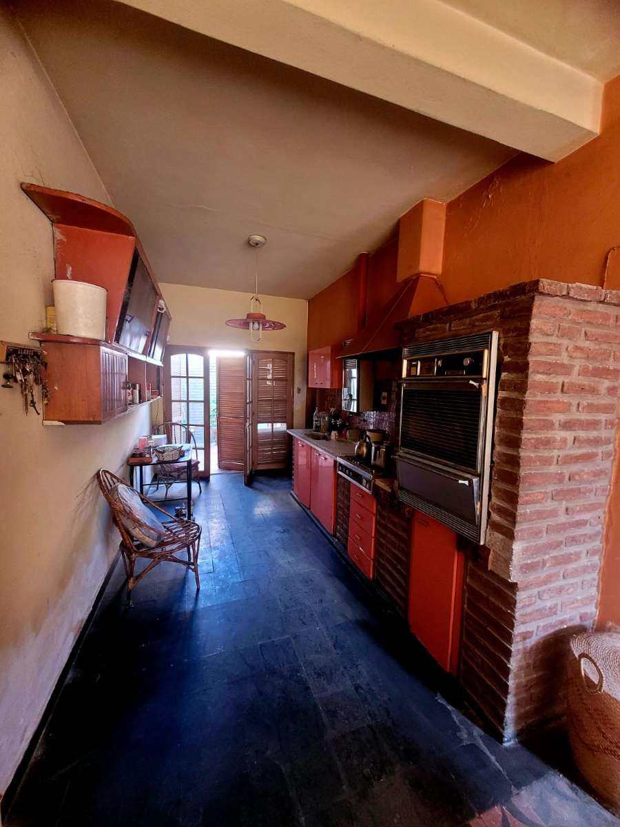 Excelente Casa en Villa Mercedes en Venta · dueño directo · 3 dorm · cochera · 401,12 m² de lote - Imagen 1