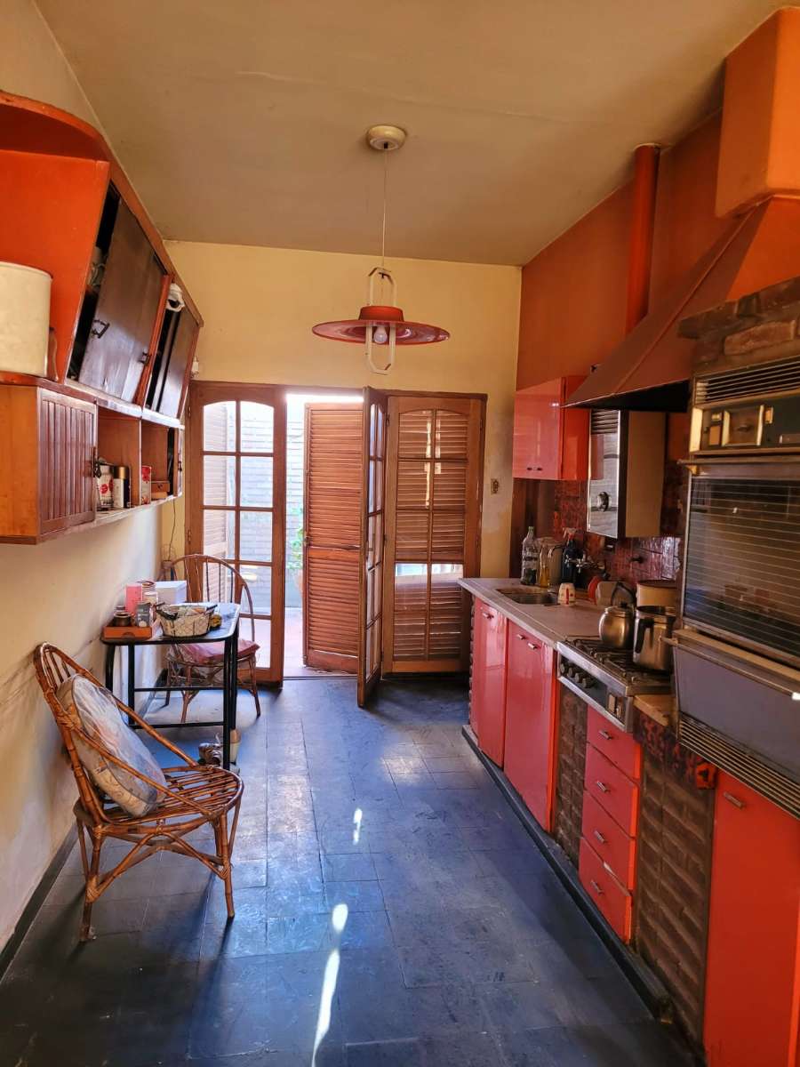Excelente Casa en Villa Mercedes en Venta · dueño directo · 3 dorm · cochera · 401,12 m² de lote - Imagen 2