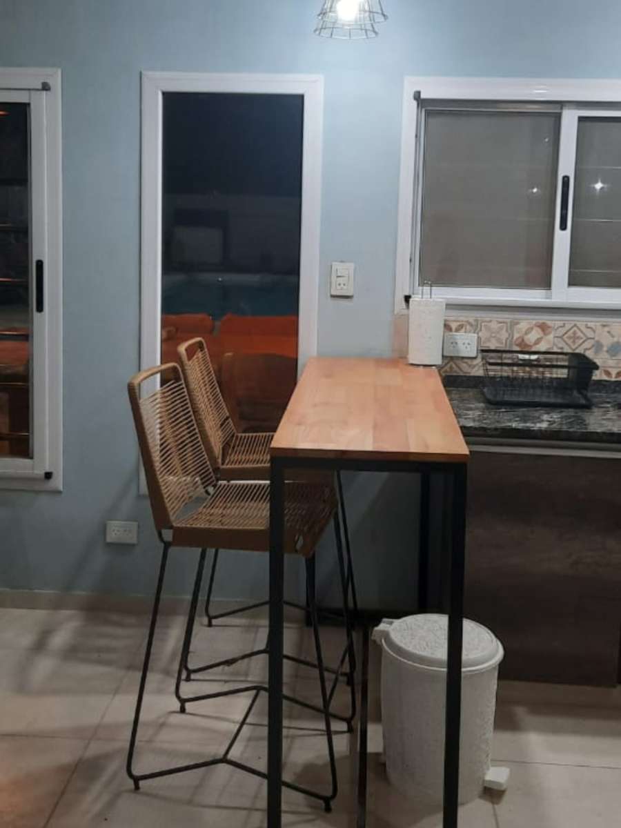Casa En Temporario En La Plata, Buenos Aires, Con Pileta Y Parrilla - Casa en Temporario en La Plata con 2 dorm. y 180 m2 cubiertos - imagen 11