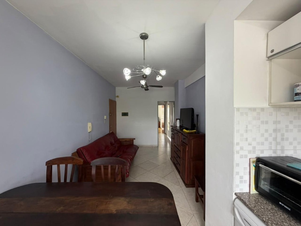 Departamento Monoambiente en venta en La Plata, amoblado y con 42 m² - Imagen 2