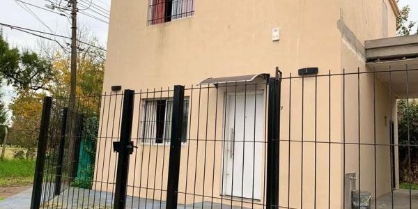 Casa en Venta en Ituzaingo con 2 dorm., 85 m2 cubiertos y 190 m2 totales - imagen 1