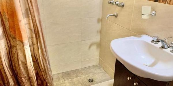Casa en Venta en Ituzaingo con 2 dorm., 85 m2 cubiertos y 190 m2 totales - imagen 3