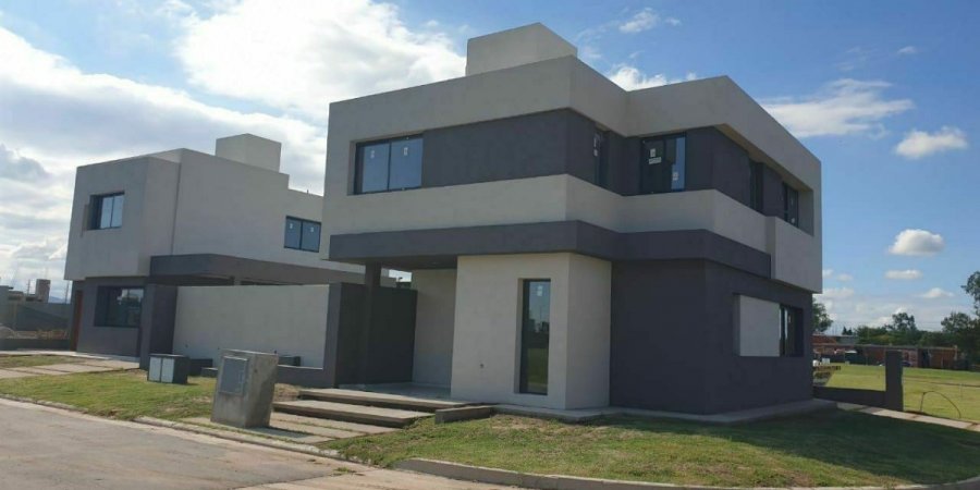 Casa en Venta en Córdoba con 3 dorm., 160 m2 cubiertos y 180 m2 totales - imagen 2