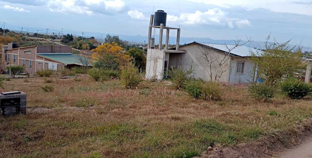 Casa en Villa Carlos Paz en Venta · dueño directo · 2 dorm · 5 cocheras · 1,3 m² de lote - Imagen 4