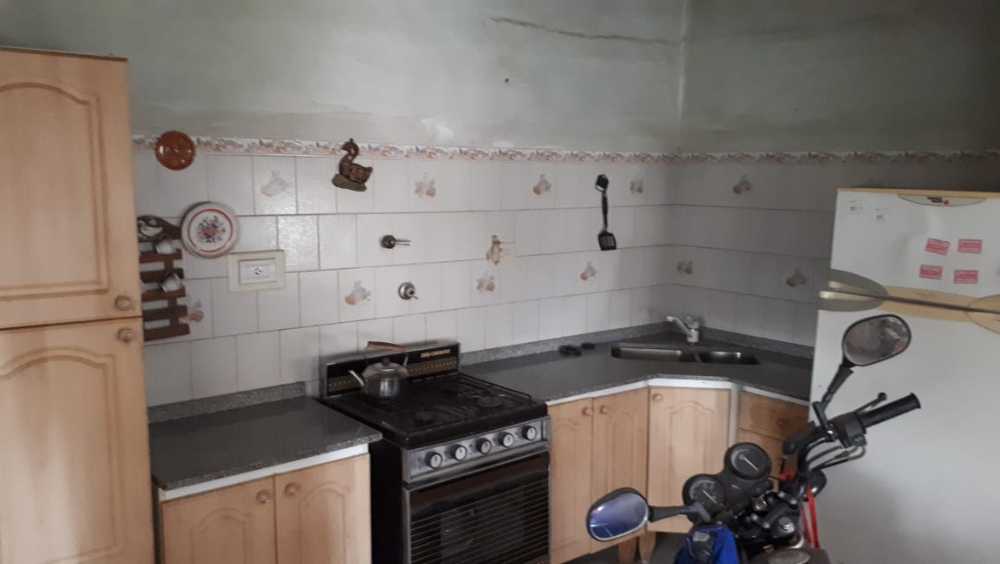 Casa única en Villa Rumipal en Venta · dueño directo · 2 dorm · cochera · 632 m² de lote - Imagen 3