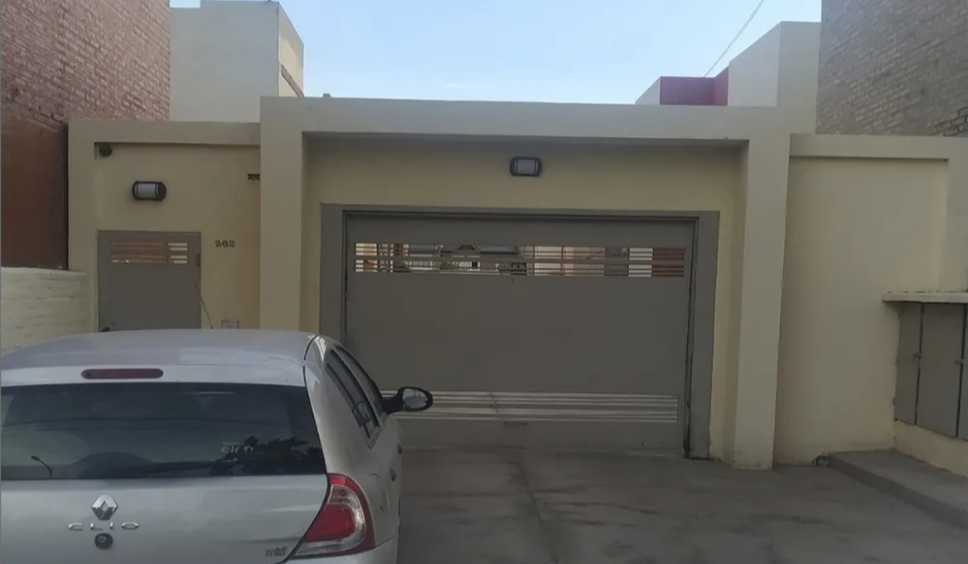 En Neuquén, Casa en Venta · barrio con seguridad · dueño directo · 96 m² de lote - Imagen 1