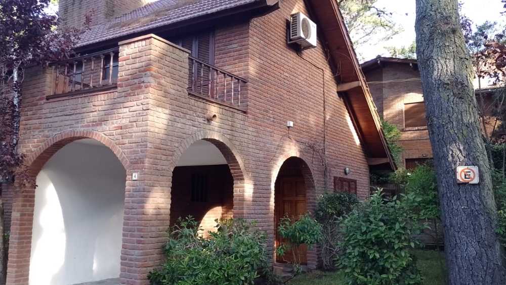 Casa disponible para la en Temporario en Pinamar · dueño directo · 2 dorm · cochera · 110 m² de lote - Imagen 2