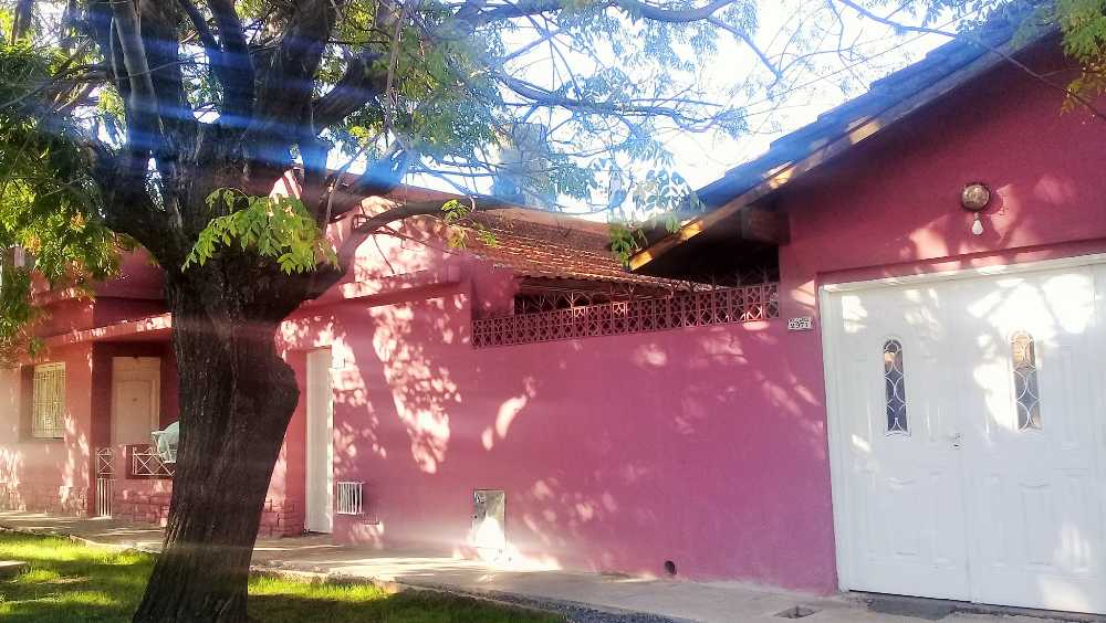 Liquido 2 Casas al precio de 1 !! Excelente Casas Familiares Totalmente Amobladas en Valentín Alsina - Imagen 1